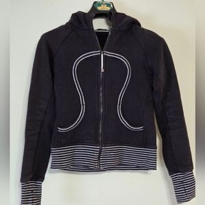 Lululemon (2013) Scuba Hoodie Stretch Black with B+W Stripes Cuffs+Lined Hood -6
